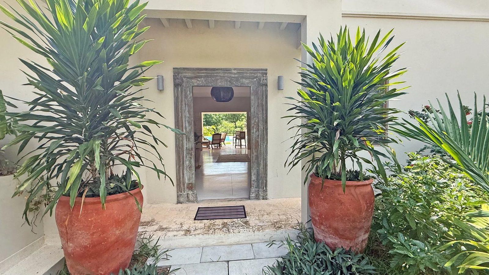 Upepo House, 4BR Mida Forest — photo 9