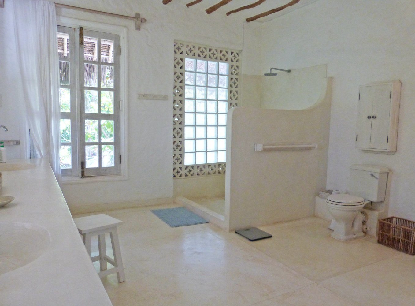 Blue Bay Beach House, 5BR Beachfront — photo 15