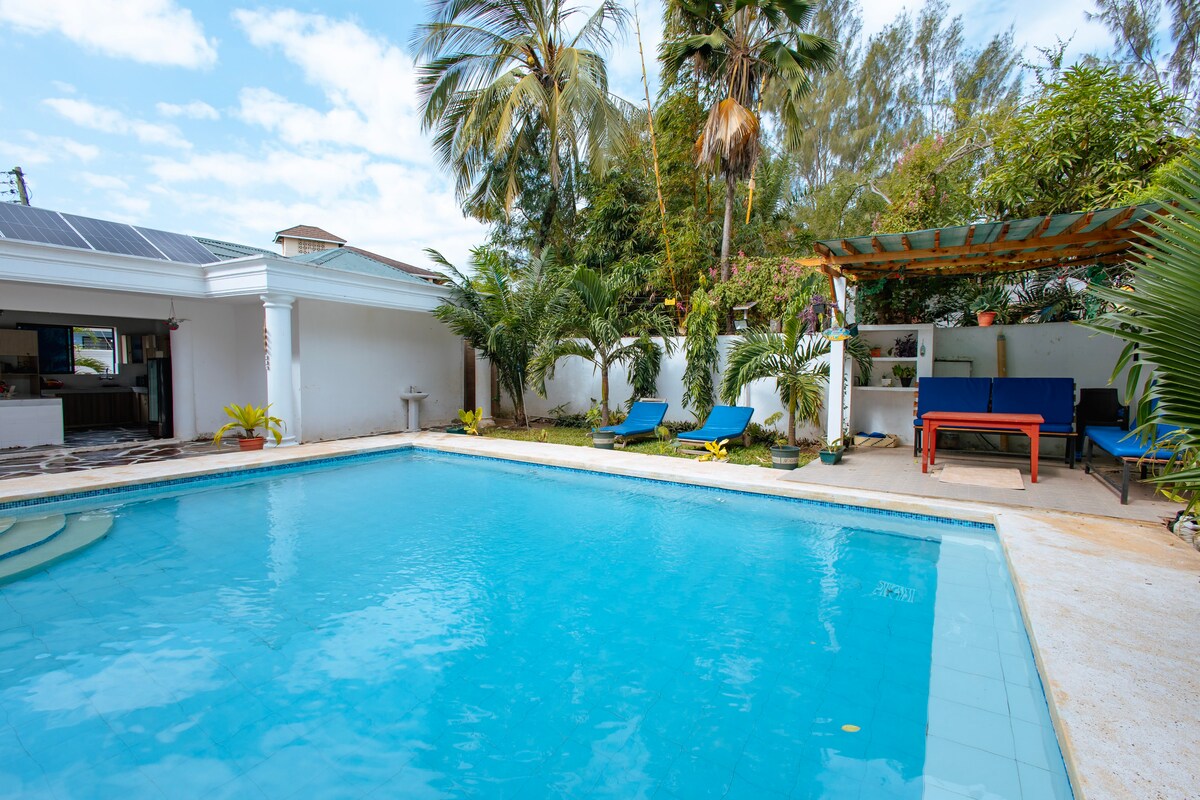 8BR Diani Villa, Pool & Chef — photo 22