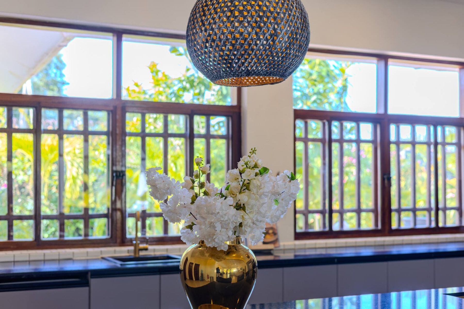 Sky Villa — Luxury Pool Retreat — photo 14