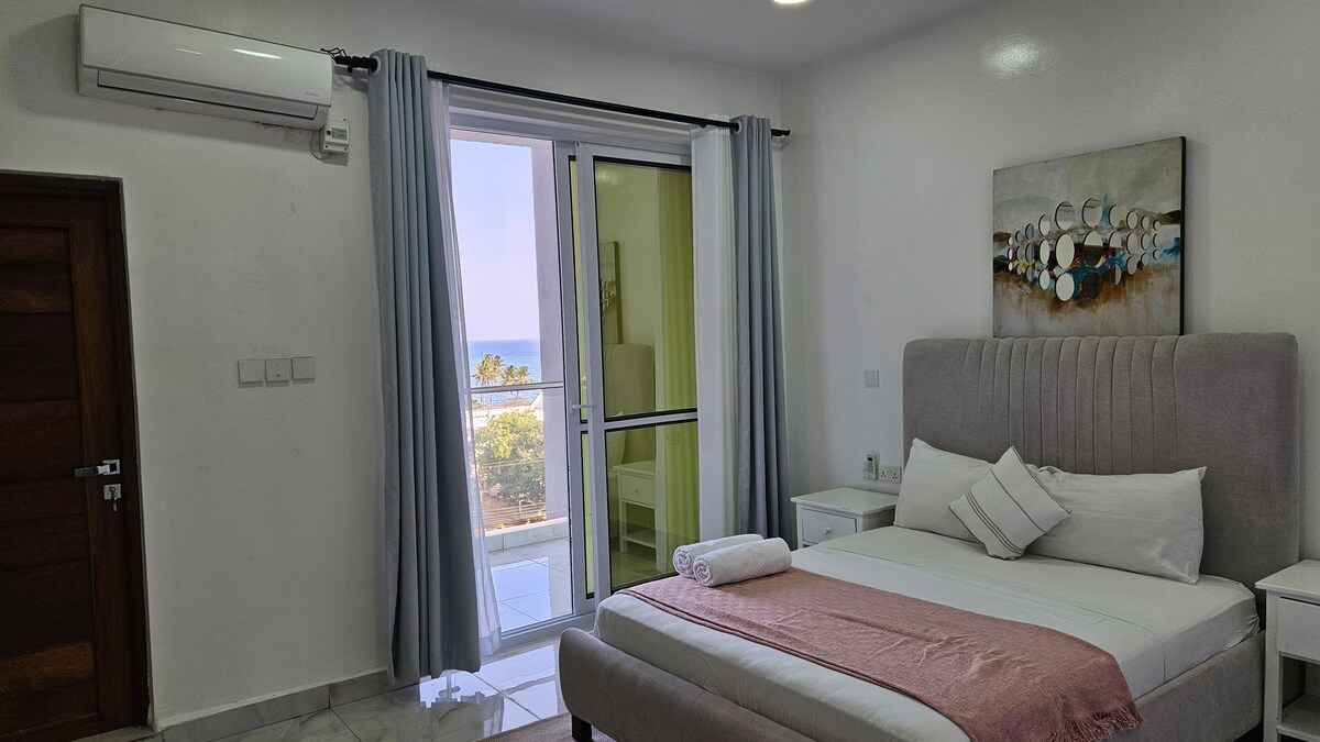 Seaside Haven Sea Views, 4BR — photo 86