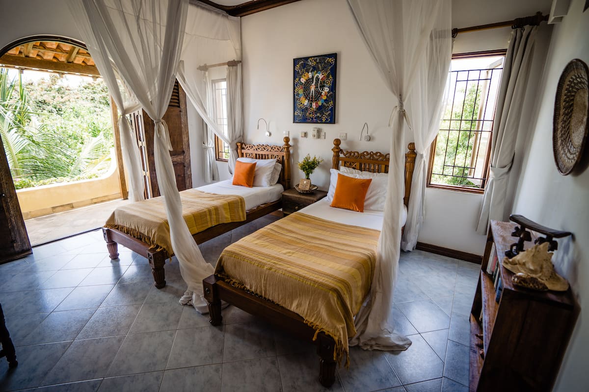 Fumbeni House, 4BR — photo 47