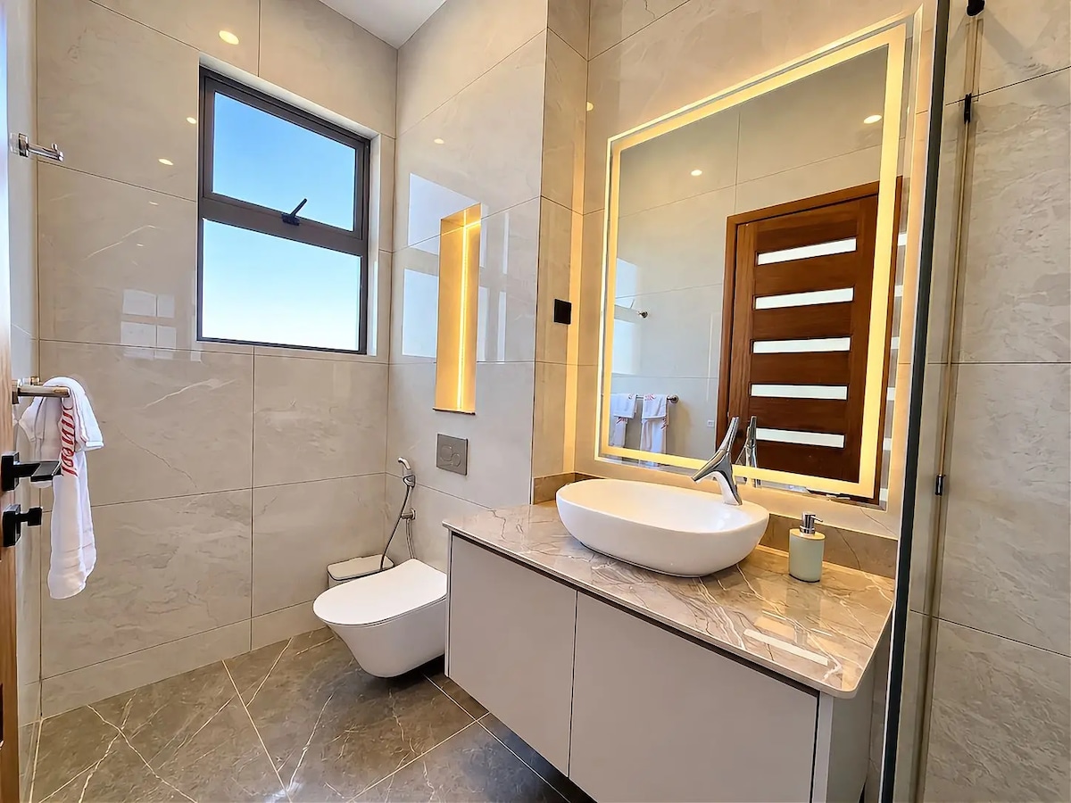 Nauras Towers Beachfront, 4BR — photo 37