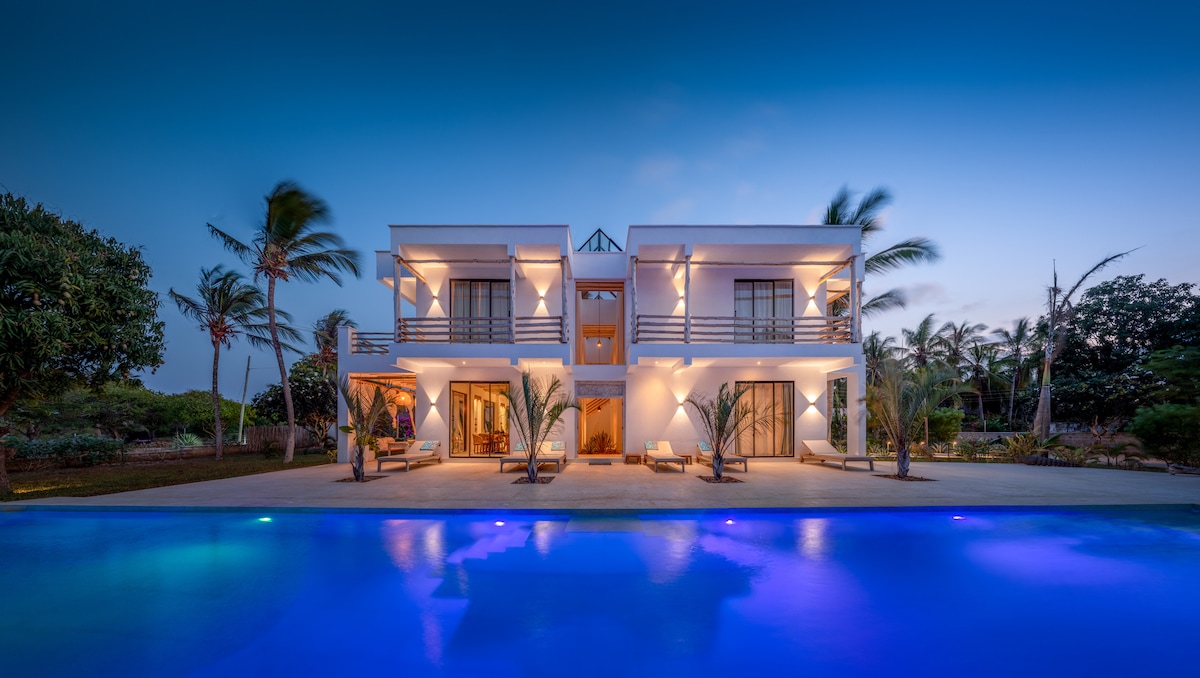 Ocean Villa, 5BR in Diani Beach