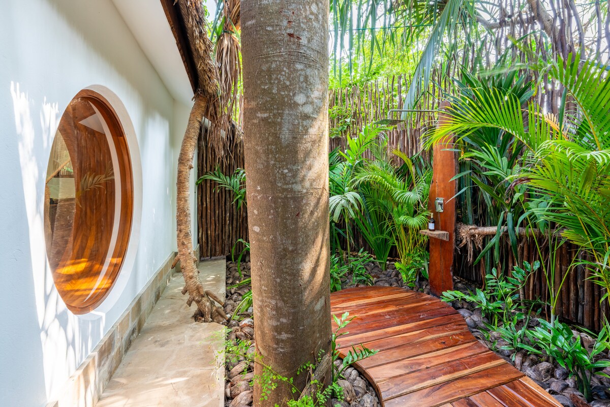 Pandanas Beach Villa — photo 31
