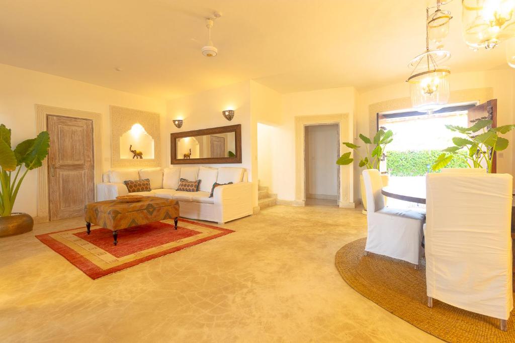 Nuru Villa — Beachfront — photo 17