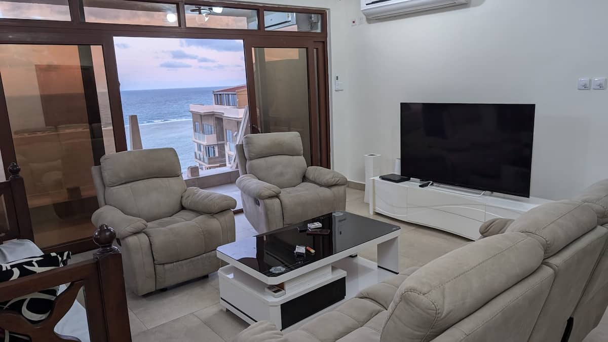 Jade Penthouse Beach Apartment, 4BR — photo 10