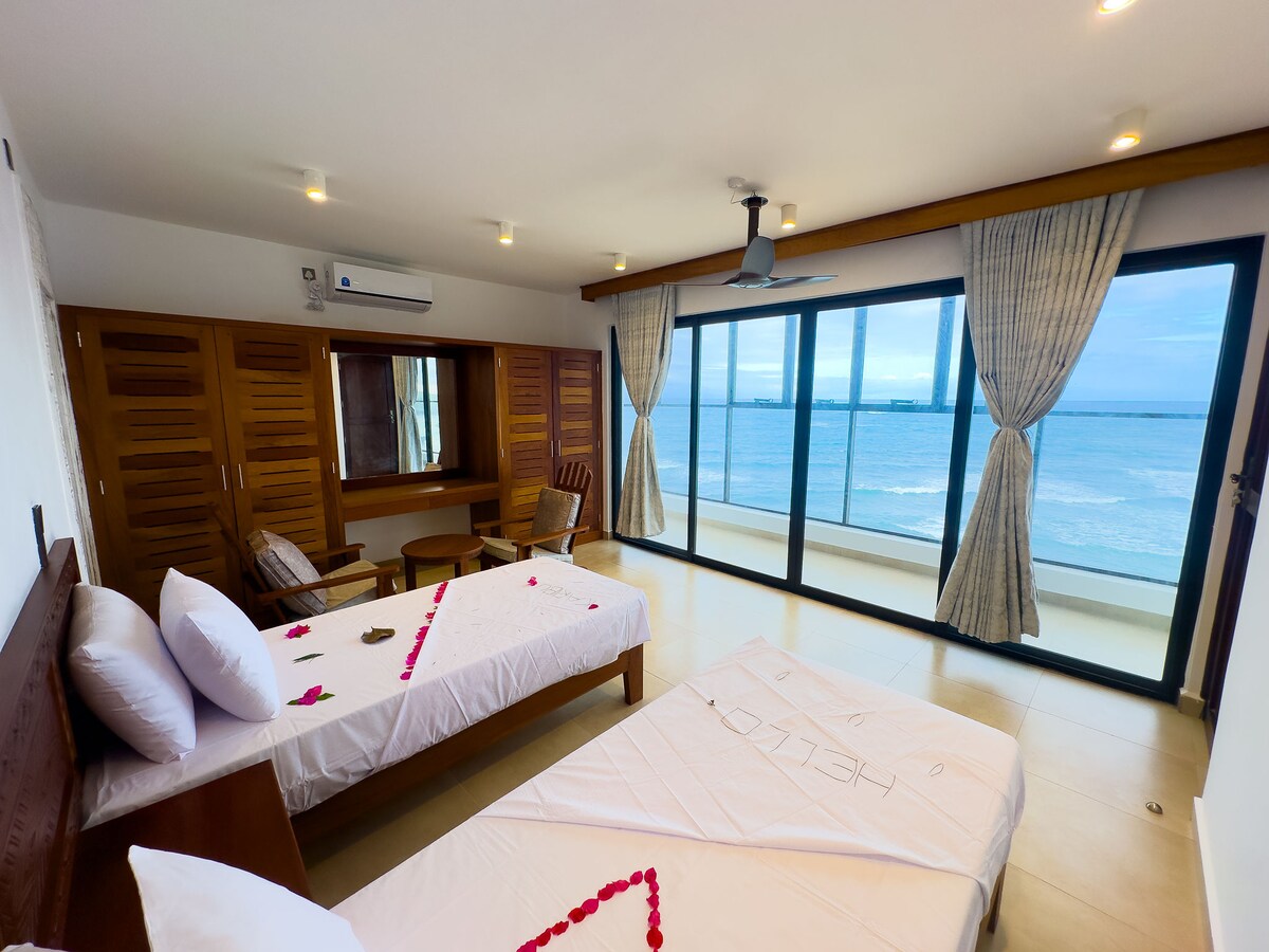 Blue Lagoon Beachfront Villas — photo 5