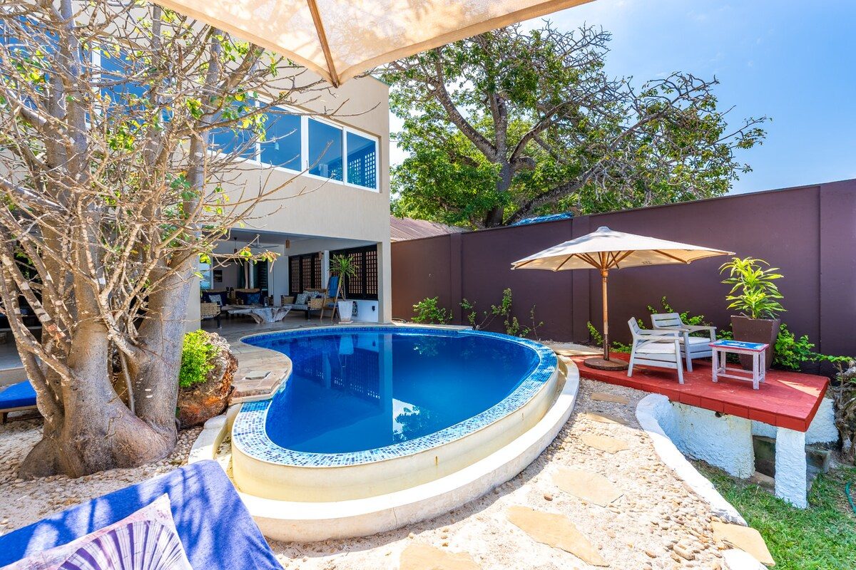 Tequila Sunrise Pool Cabana — photo 14