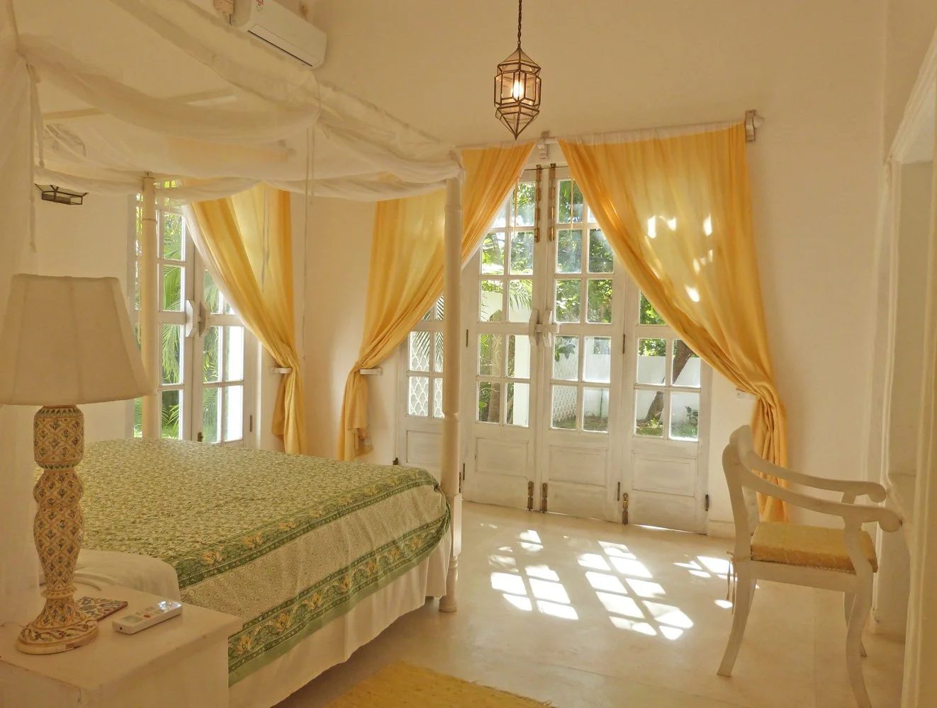 Blue Bay Beach House, 5BR Beachfront — photo 49