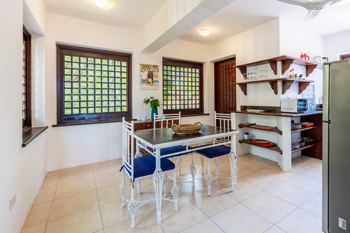 Tequila Sunrise Beach Cabana — photo 14