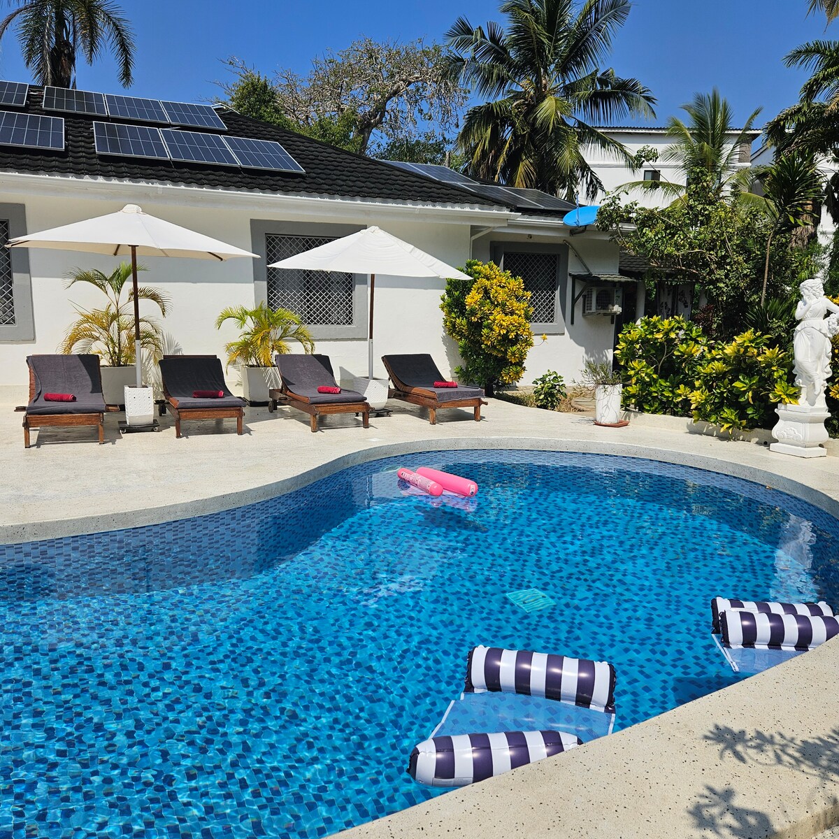 PrivatVilla with Pool & Chef, 5BR — view 1