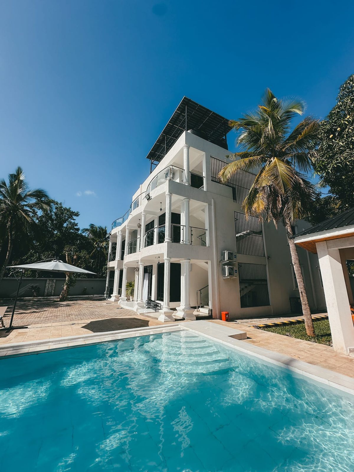 Serian Breeze Family Villa — photo 11