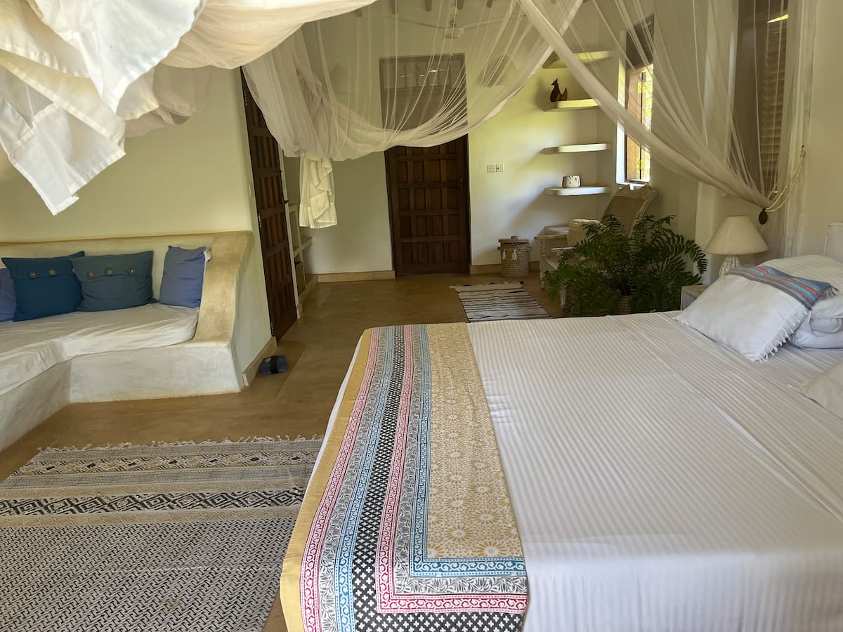 VillaTamu — Fully Staffed Between Ocean & Creek — photo 46