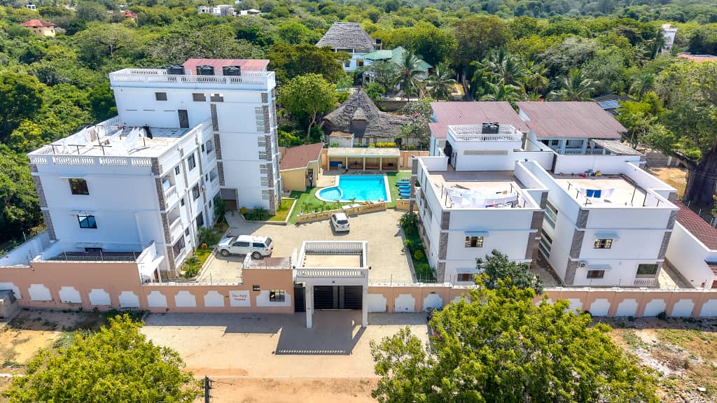 Romantic Getaway Near Diani Beach — view 2