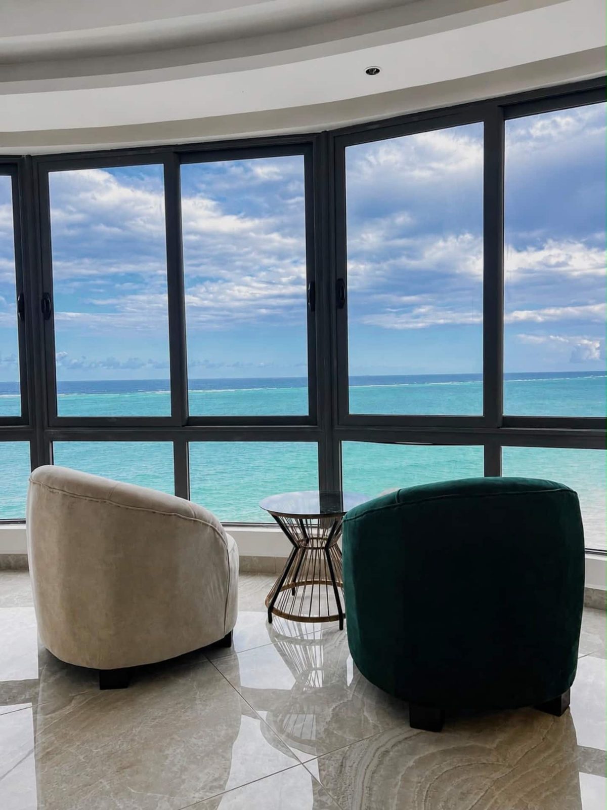 Panoramic Beachfront Residence — photo 24