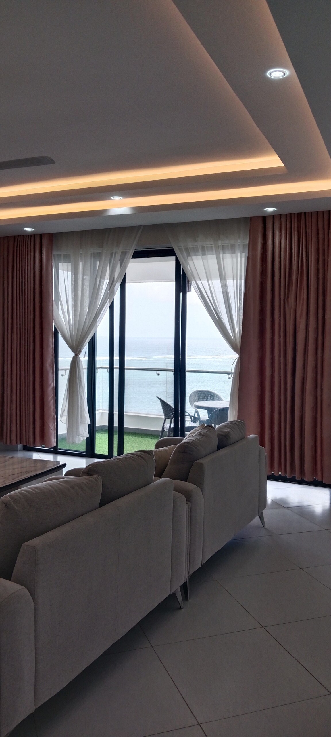Luxurious 3BR Beach Apartment — photo 5