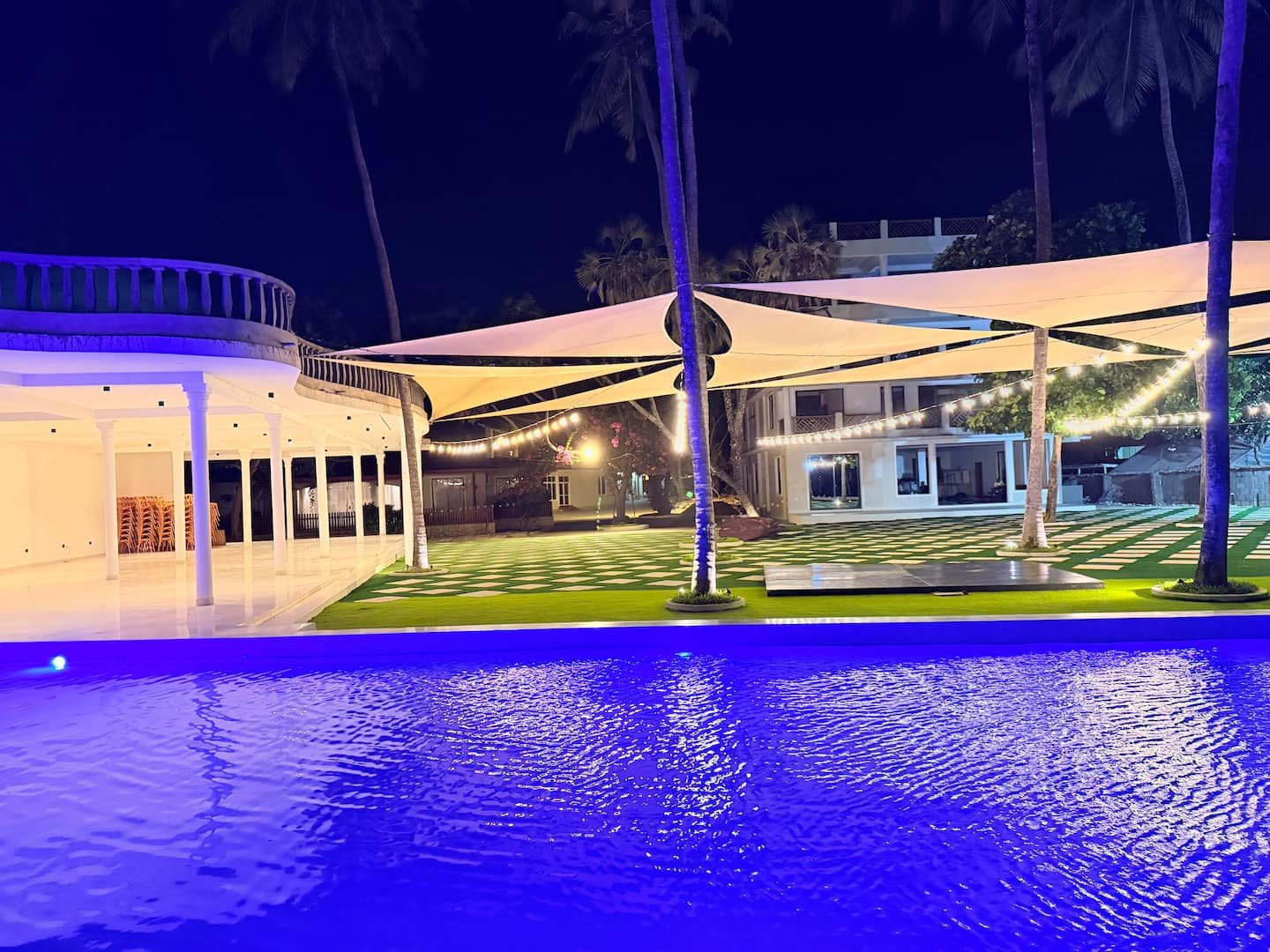 Nyali Beachfront Bungalow — photo 39