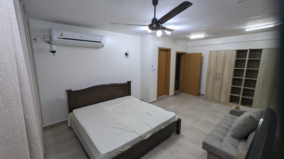 Jade Penthouse Beach Apartment, 4BR — photo 16