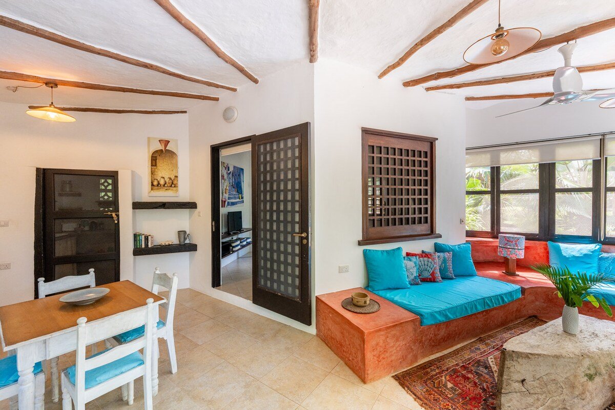 Tequila Sunrise Forest Cabana — photo 20