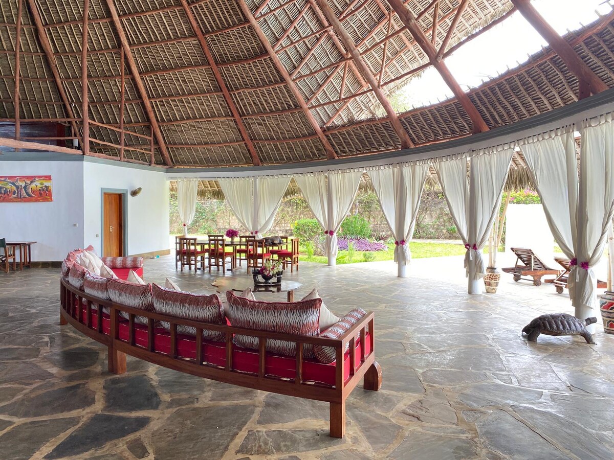 Private Villa With Pool, 5BR — photo 4
