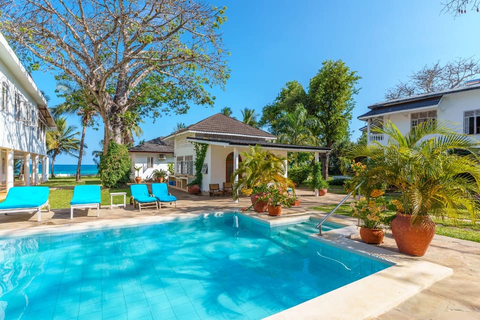 Diani White House - 2 Homes Together, 6BR — photo 22