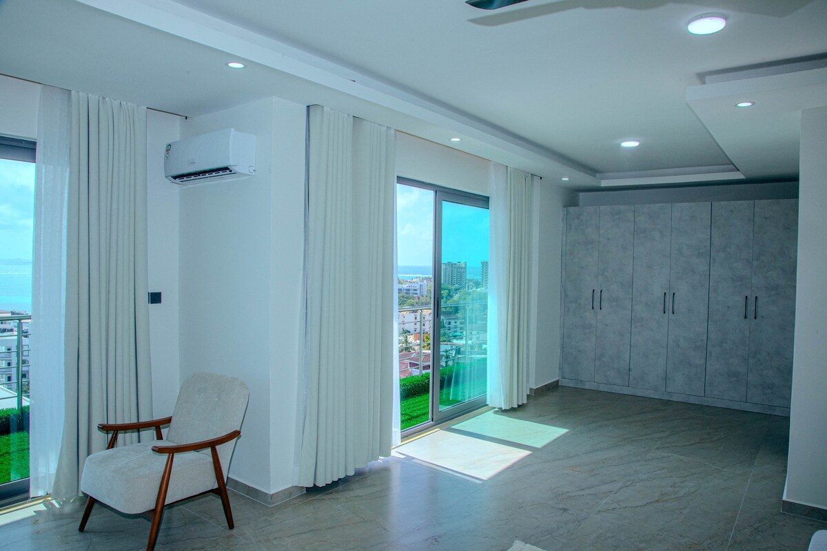 Semo's Aqua Luxury 6BR Penthouse — photo 28