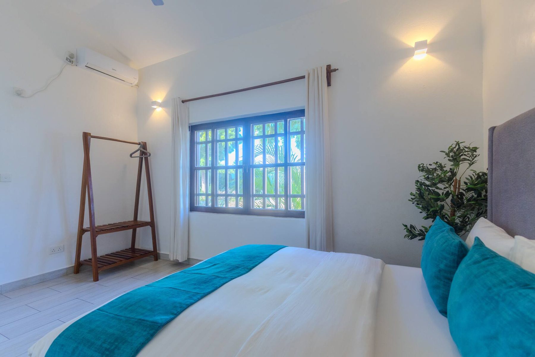 Sky Villa — Luxury Pool Retreat — photo 65