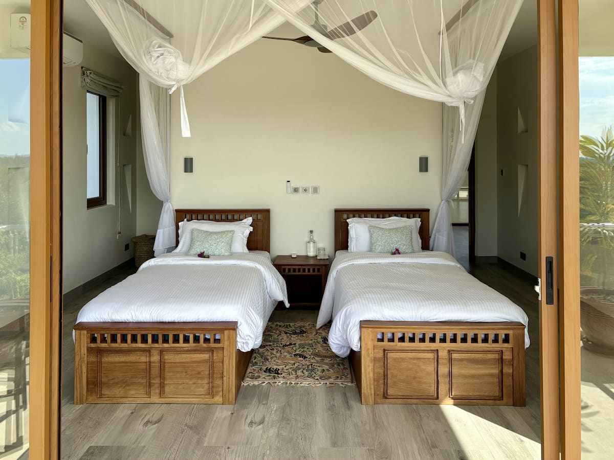 Kahawa House — view 3
