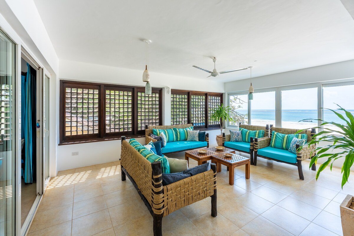 Tequila Sunrise Beach Cabana — photo 13