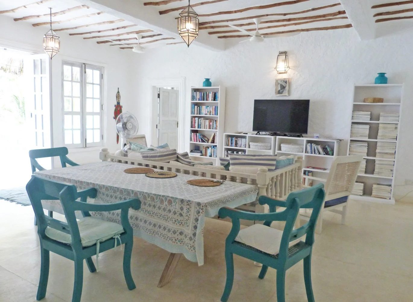 Blue Bay Beach House, 5BR Beachfront — photo 51