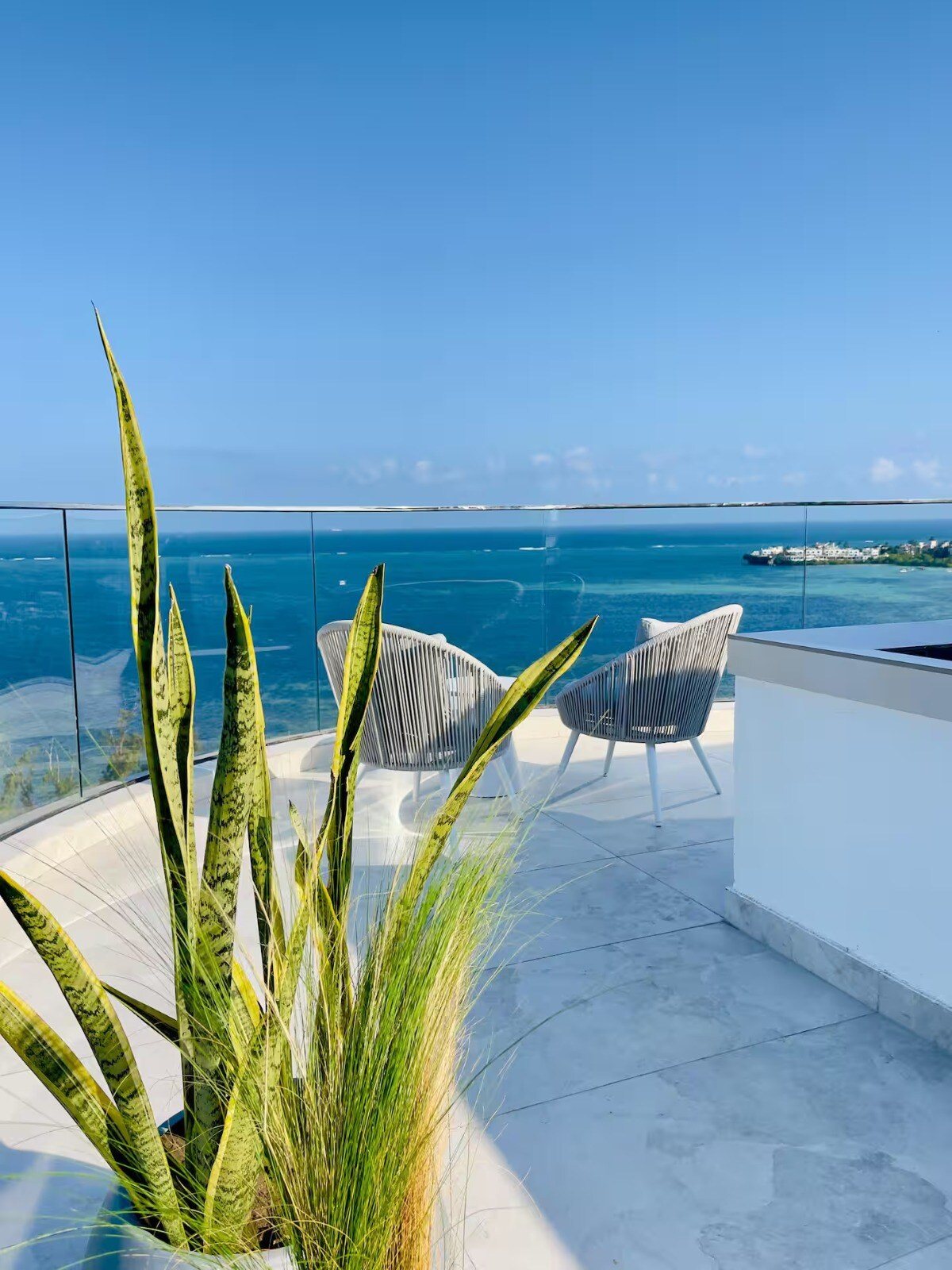 Sea View Apartment · 11th Floor — photo 23