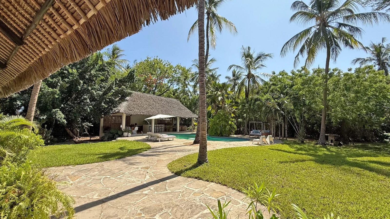 Coconut Grove, 4BR Mida Forest — photo 23