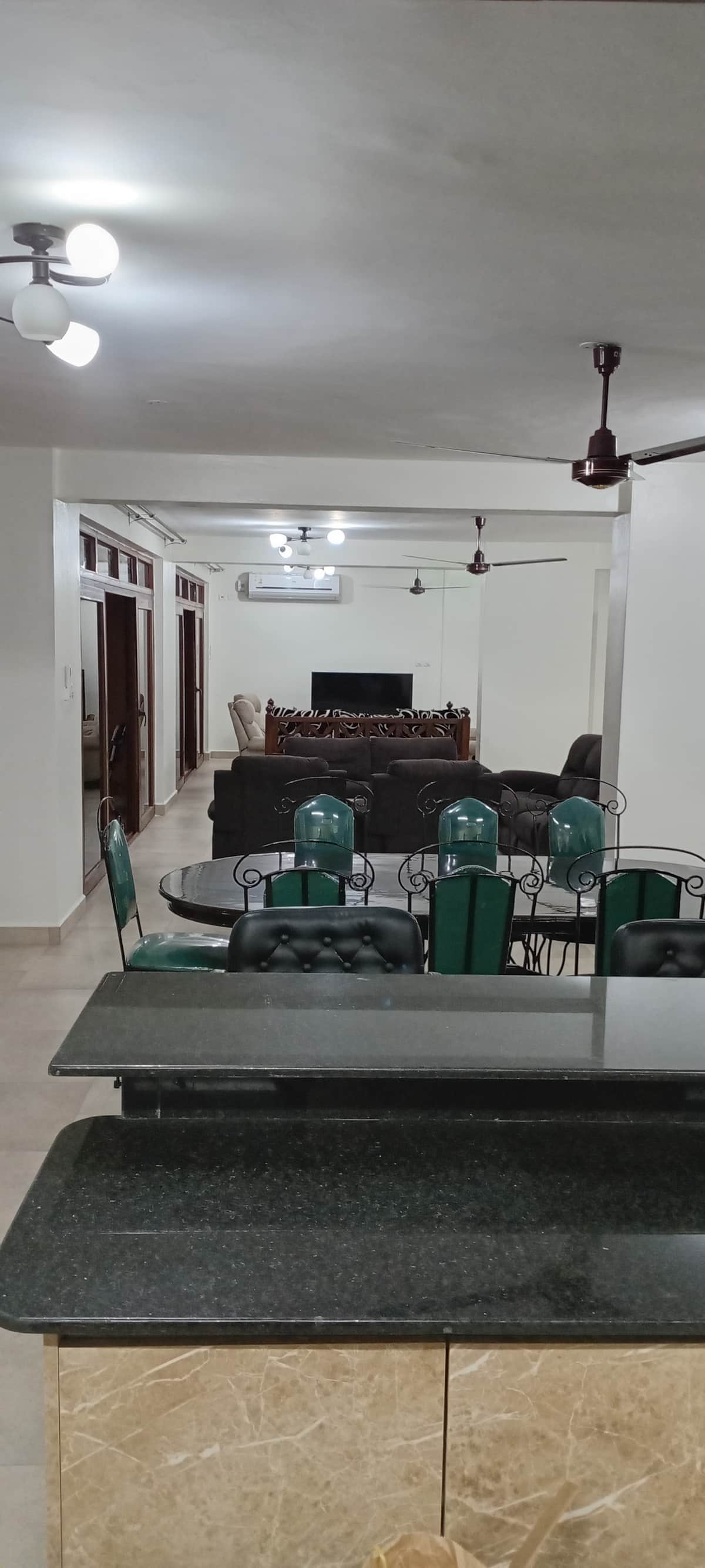 Jade Penthouse Beach Apartment, 4BR — photo 5