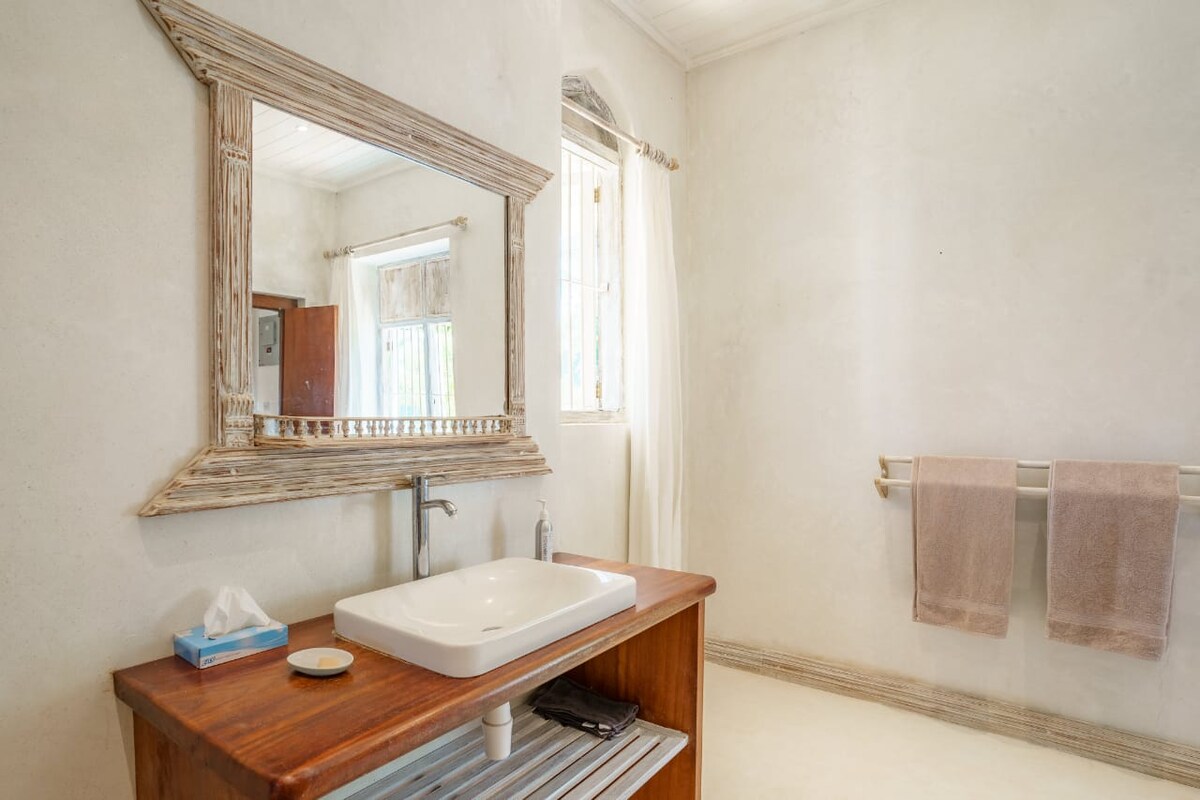 Diani White House - 2 Homes Together, 6BR — photo 33
