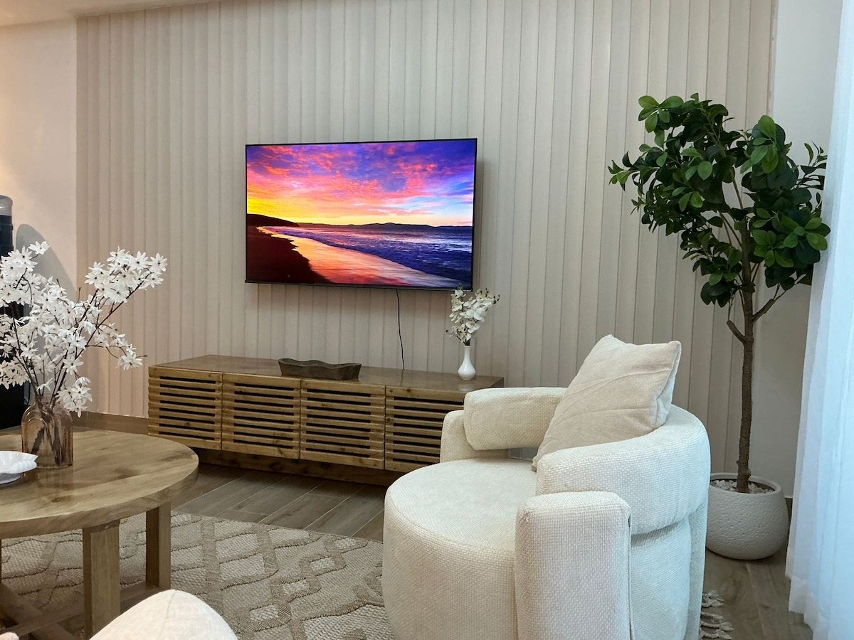 Sea View Apartment · 11th Floor — photo 12