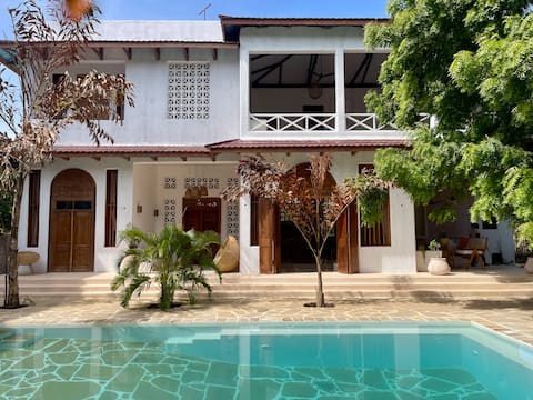 Villa Amani, 4BR — view 3