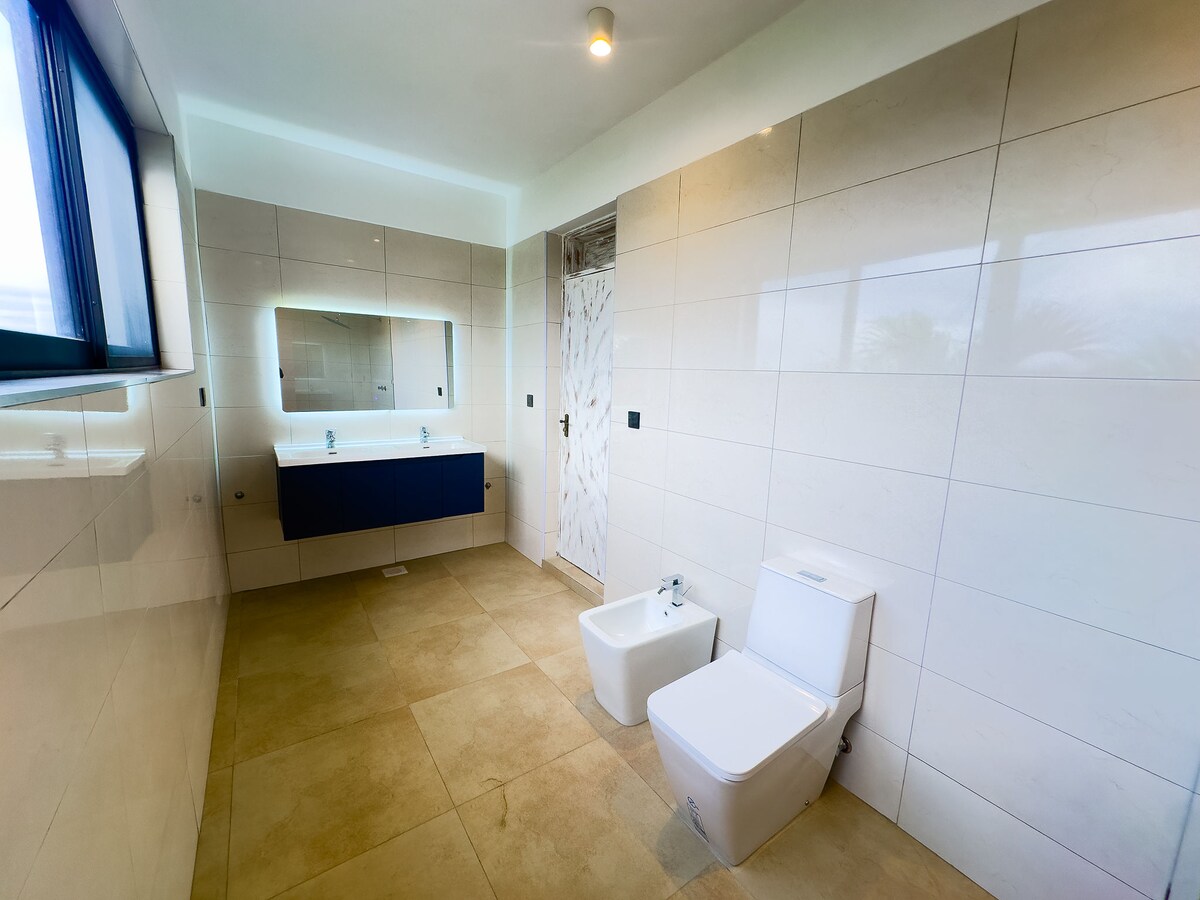 Blue Lagoon Beachfront Villas — photo 30