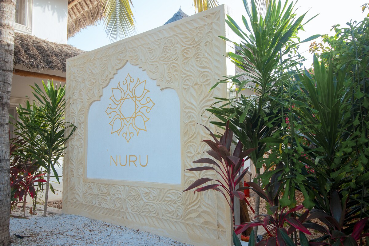 Nuru Villa — Beachfront — photo 21
