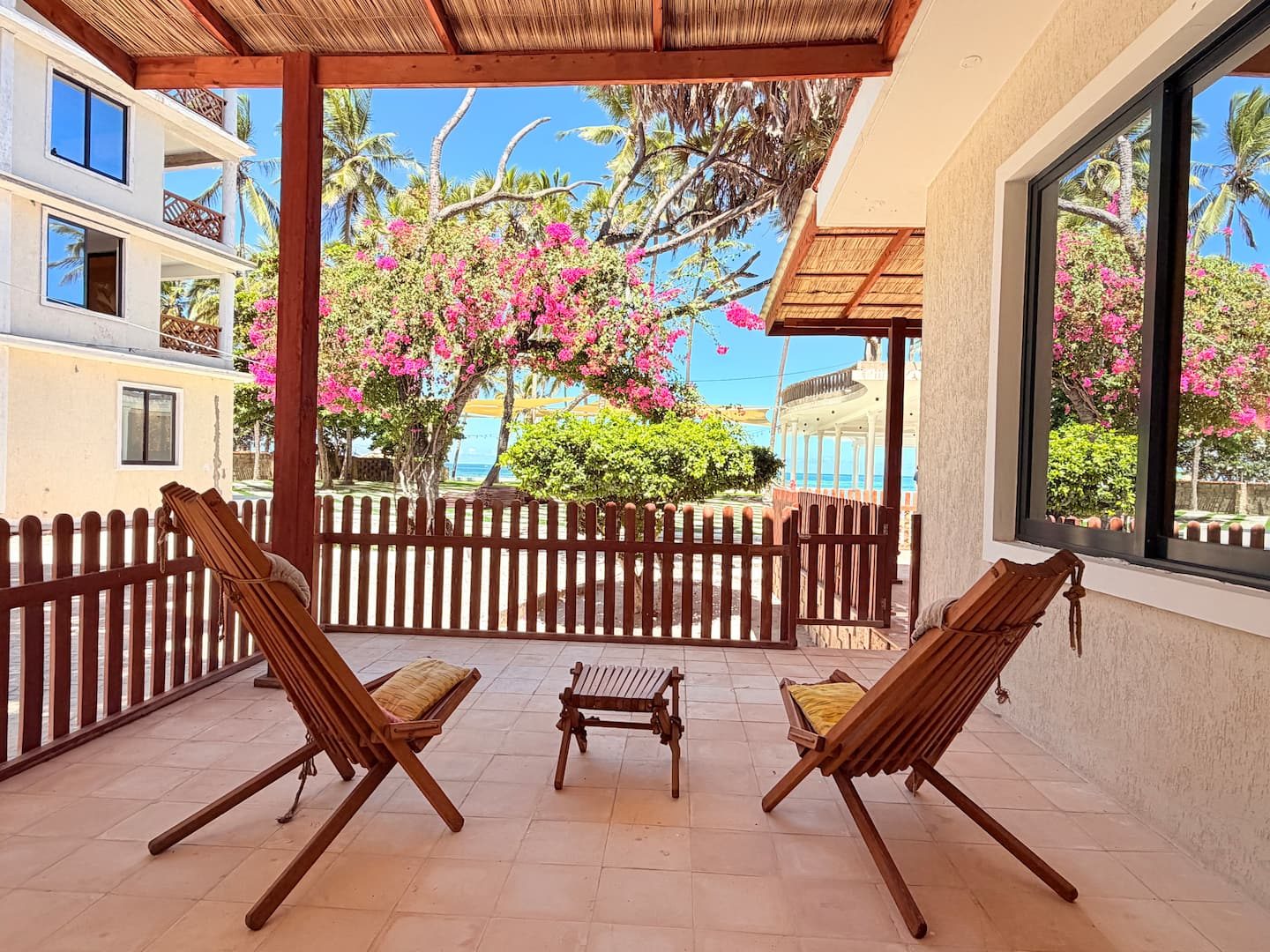 Nyali Beachfront Bungalow — photo 32
