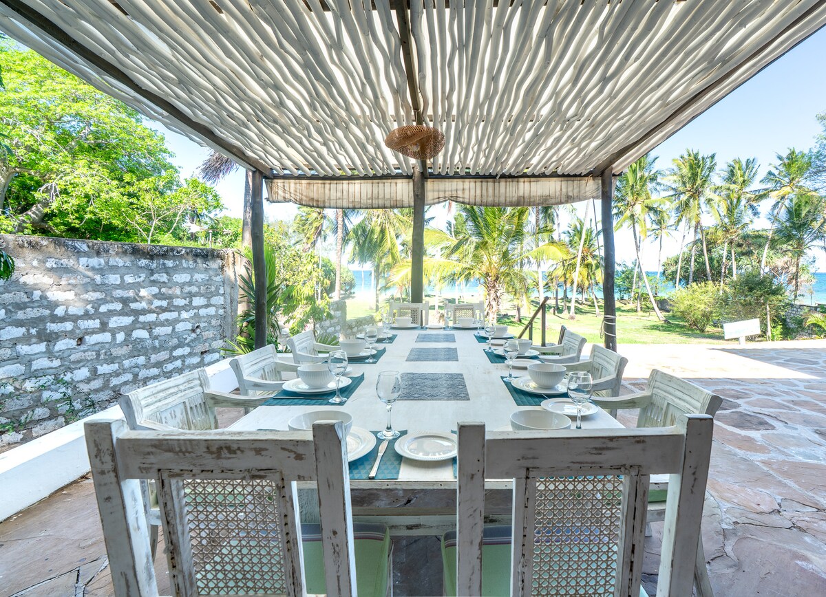 Cape Blush Villa @ Flamboyant — photo 33