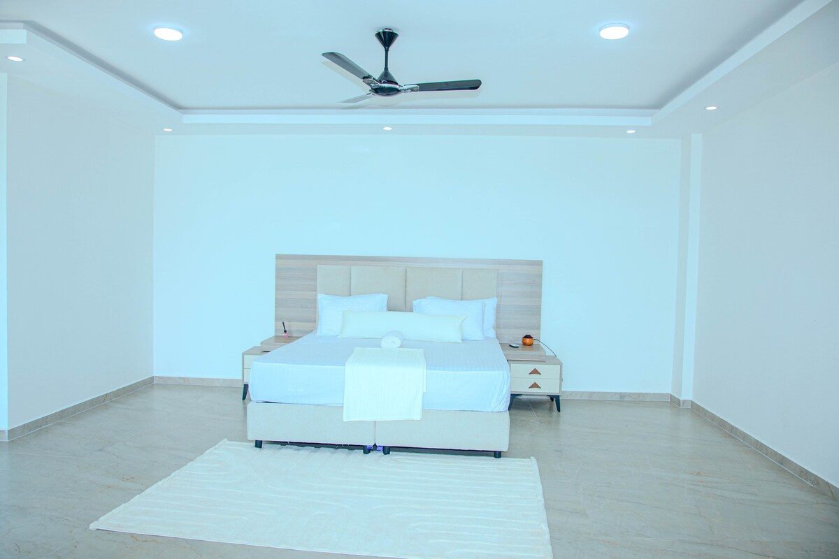 Semo's Aqua Luxury 6BR Penthouse — photo 52