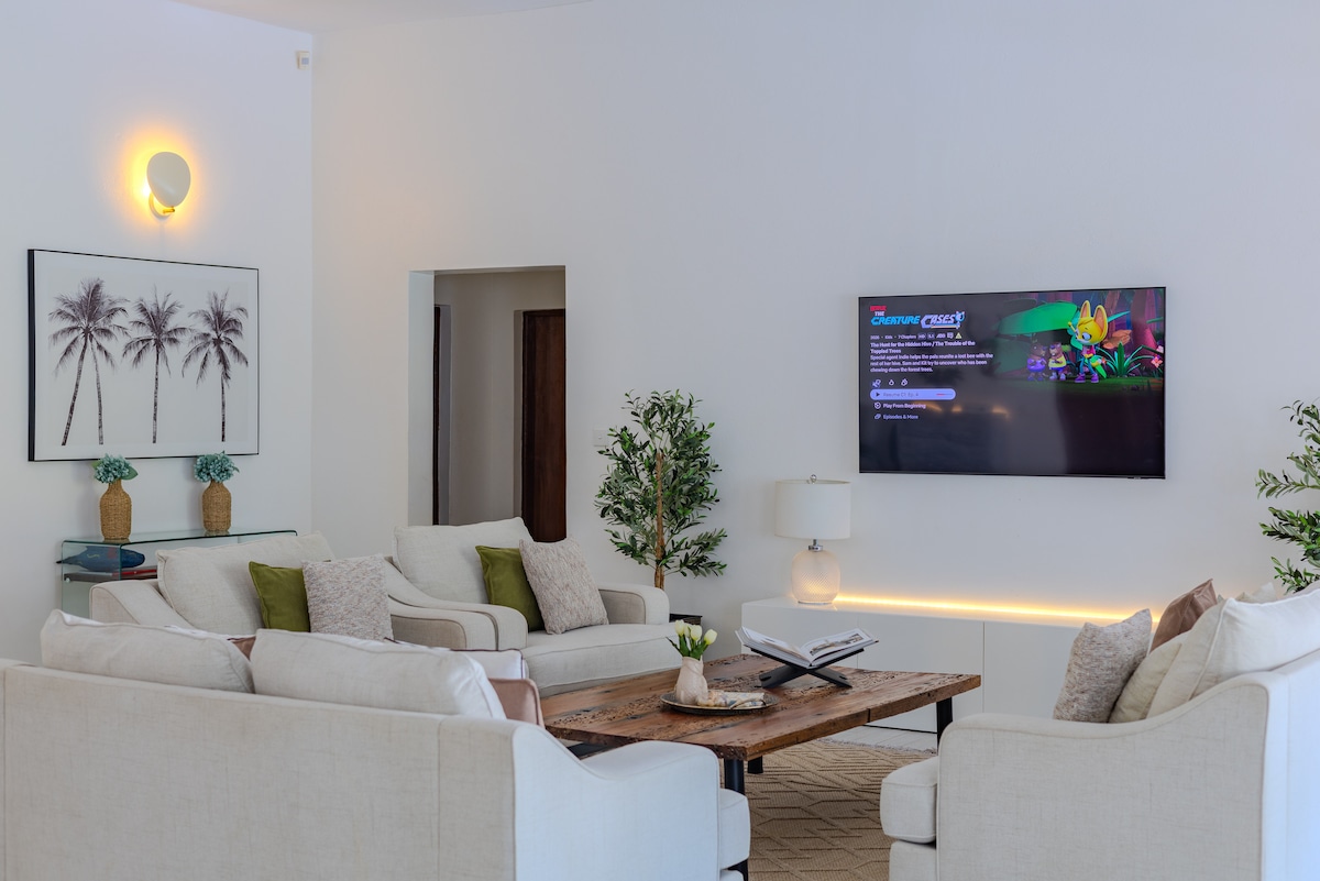 Sky Villa Luxury Pool Retreat, 8BR — photo 30
