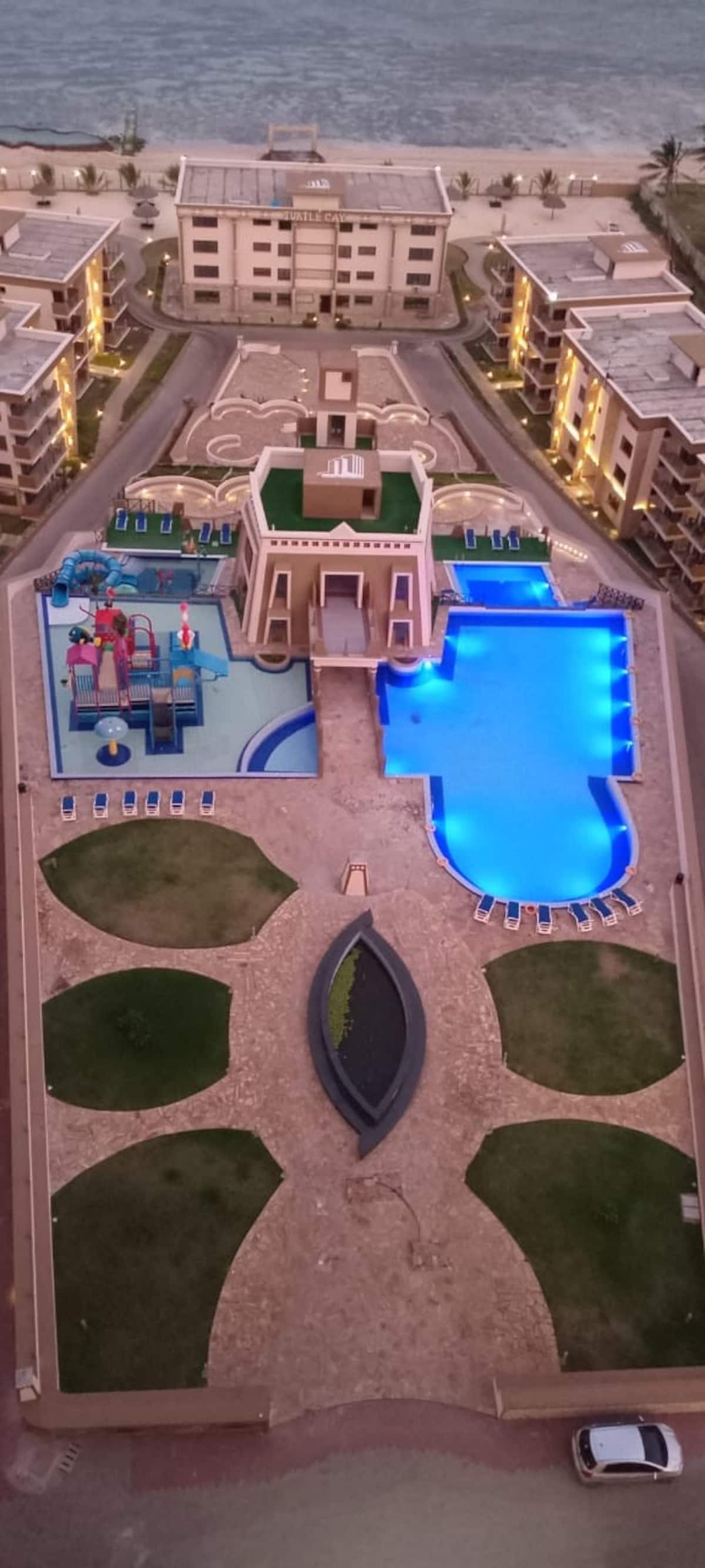 Jade Penthouse Beach Apartment, 4BR — view 2