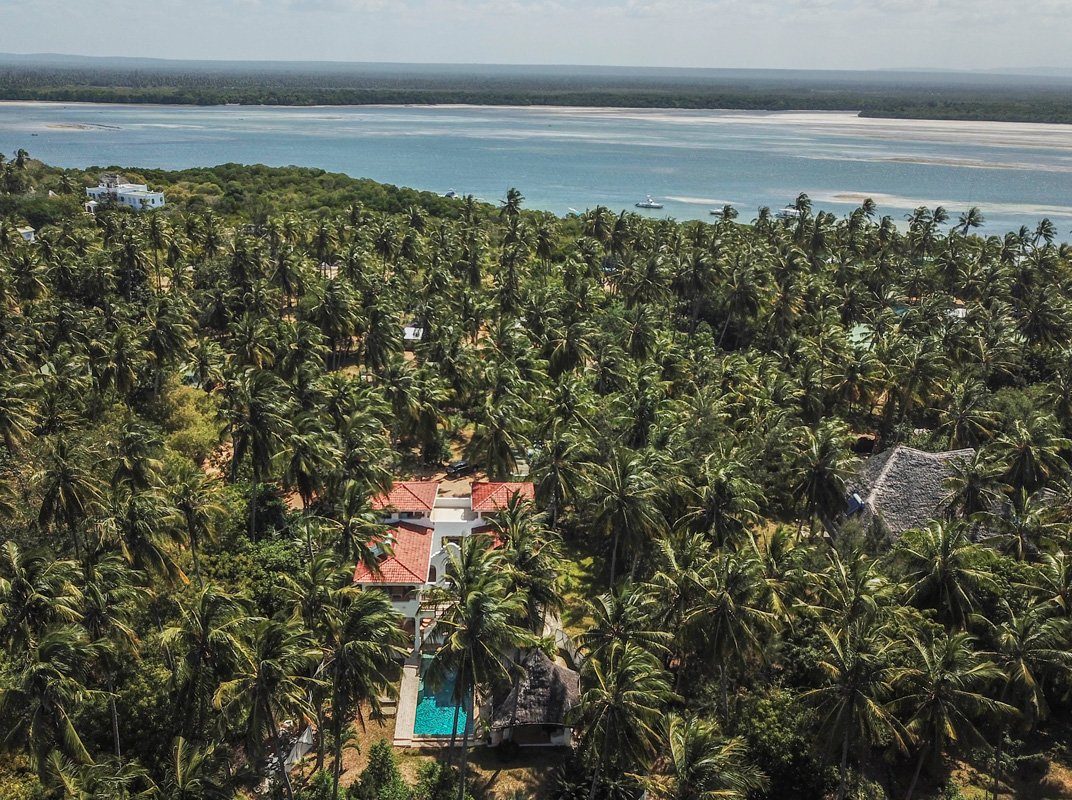 Ayana House, 4BR Mida Forest — photo 8
