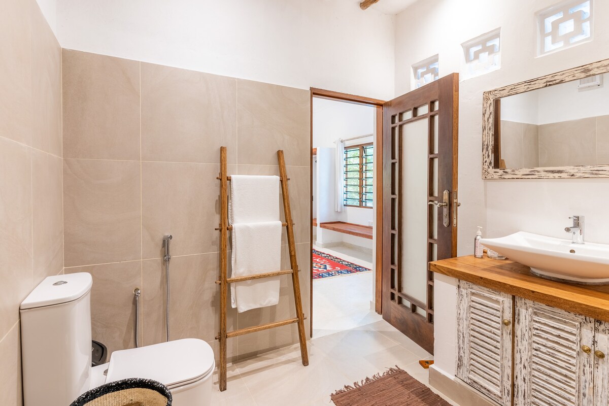 Inshallah Beach Cottage — photo 36