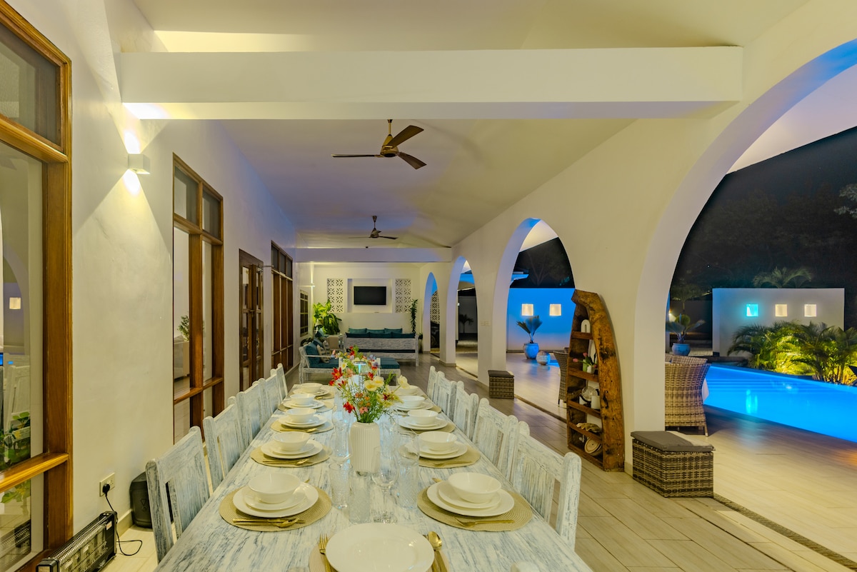 Sky Villa Luxury Pool Retreat, 8BR — photo 61