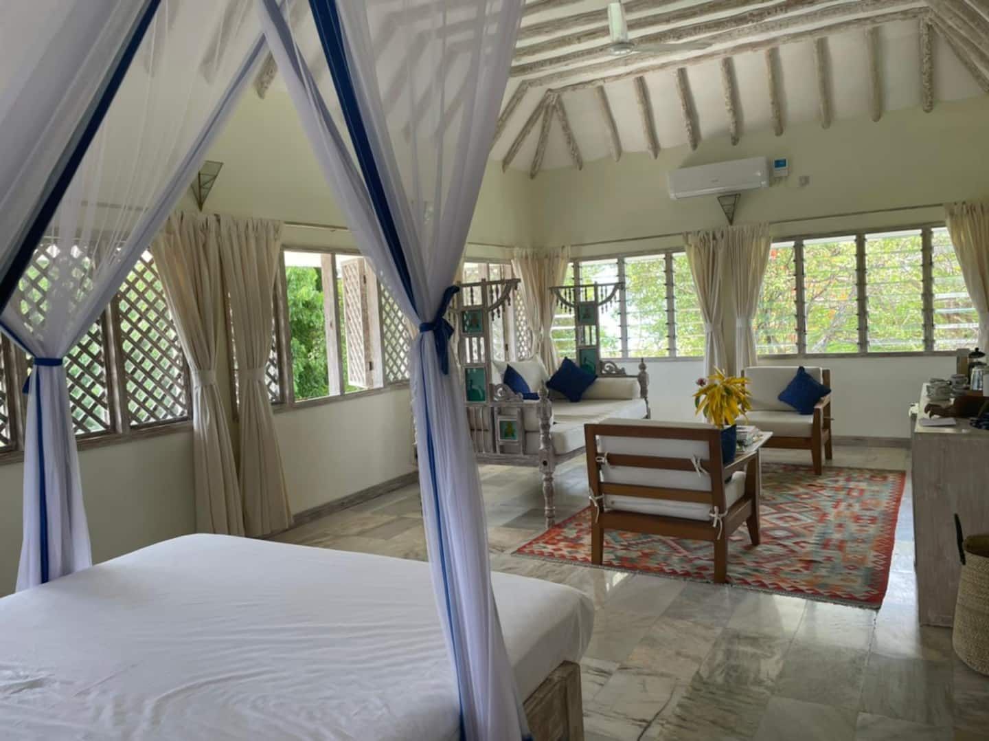 Dolphin House Galu Beach — photo 17