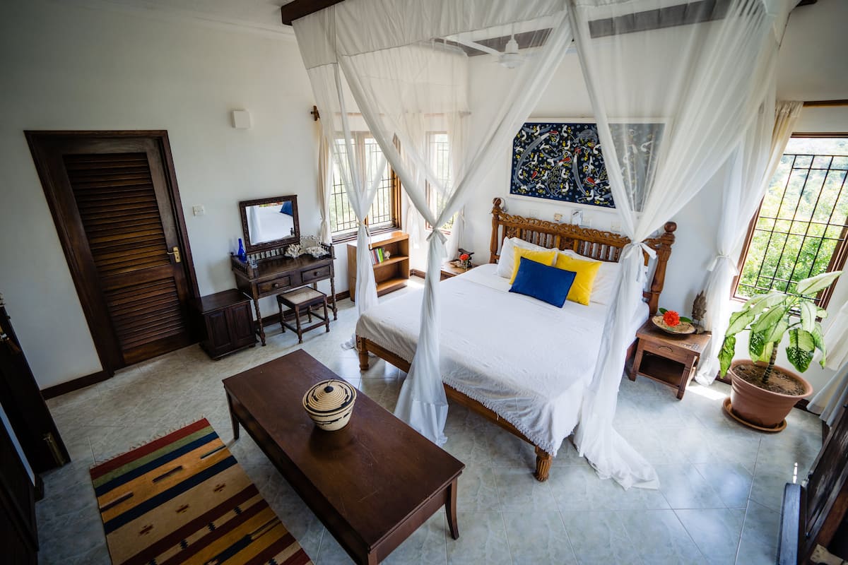 Fumbeni House, 4BR — photo 21