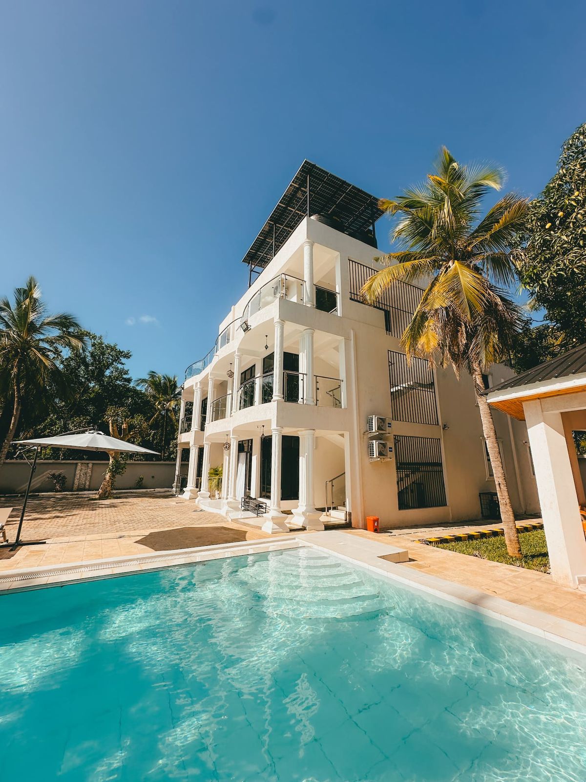 Serian Breeze Family Villa — photo 2